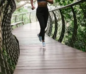 Como escolher a roupa fitness ideal para diferentes tipos de treino Como escolher a roupa fitness ideal para diferentes tipos de treino